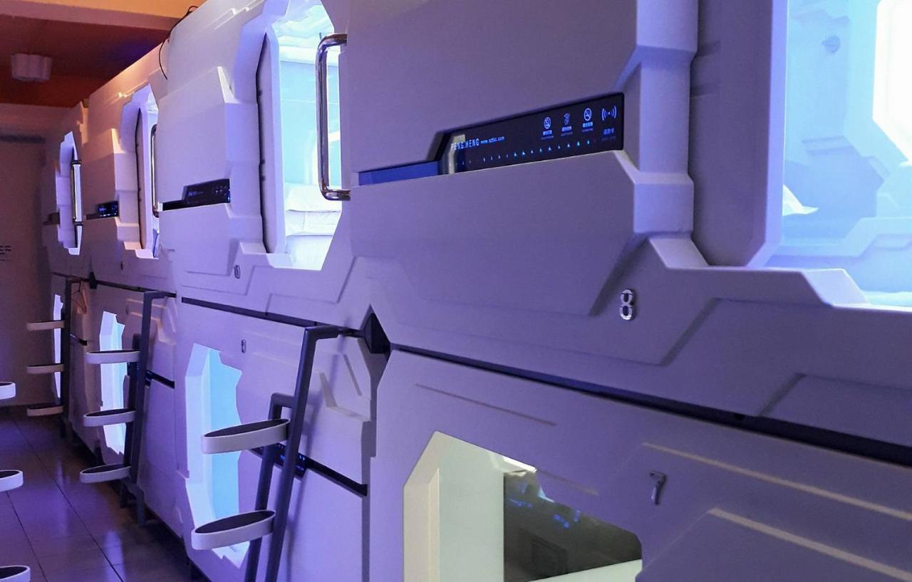 Bestow Capsule Hostel Kuala Lumpur Buitenkant foto