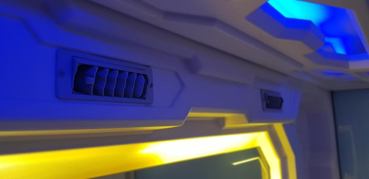 Bestow Capsule Hostel Kuala Lumpur Buitenkant foto