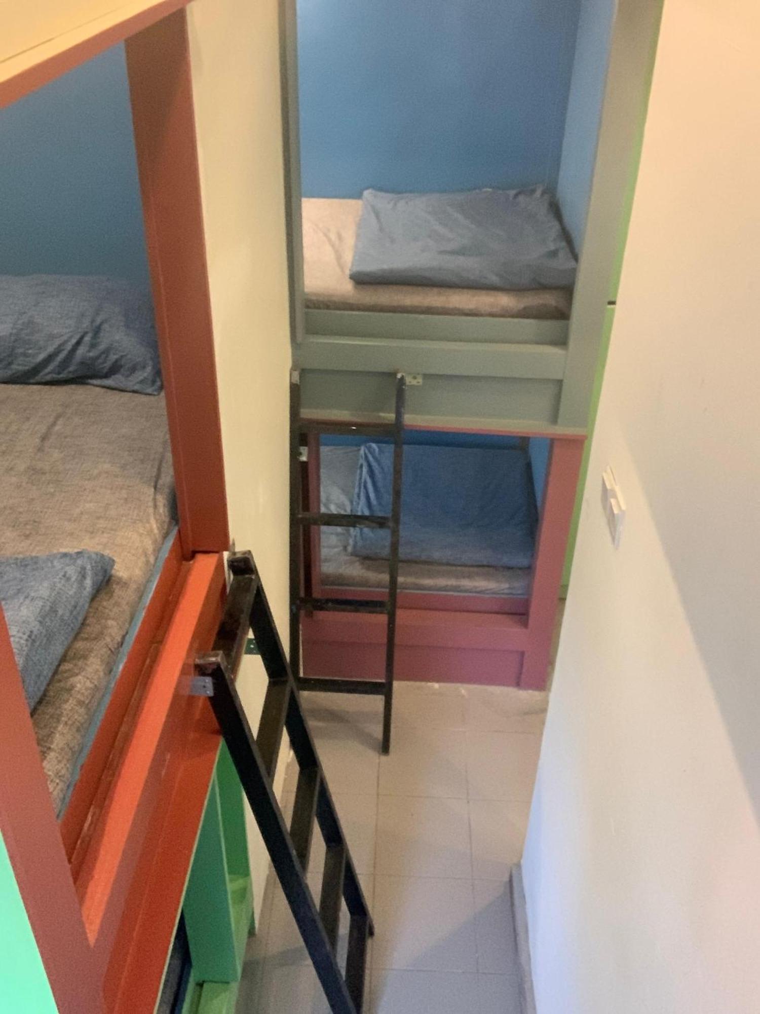 Bestow Capsule Hostel Kuala Lumpur Buitenkant foto